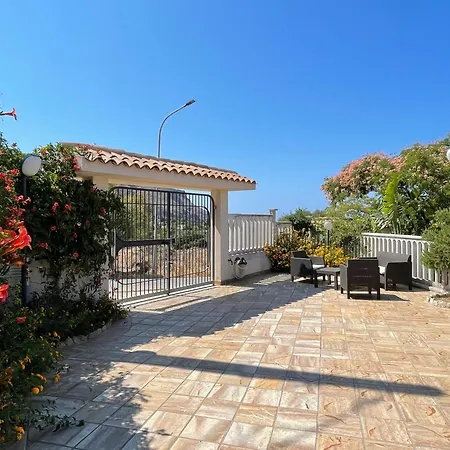 Εξοχικό σπίτι Tra-i-monti Sul Mare Valderice
